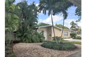 21030 NE 24th Ct, Miami, FL 33180, Sold 07/07/17
