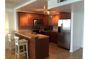 7928 West Dr, North Bay Village, FL 33141, Sold 12/01/17