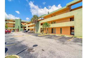 110 Fontainebleau Blvd, Miami, FL 33172, Sold 01/11/18