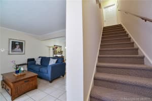 10778 N Kendall Dr APT E17, Miami, FL 33176, Sold 08/17/17