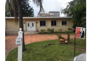 262 189th Terrace, Sunny Isles Beach, FL 33160, Sold 08/15/17