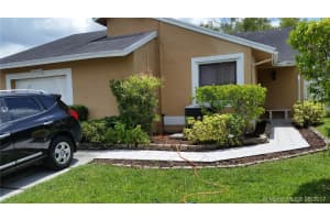 1211 SW 109th Ave, Pembroke Pines, FL 33025, Sold 11/27/17