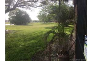 371 W Park Dr, Miami, FL 33172, Sold 08/08/17