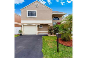 10130 NW 3rd St, Pembroke Pines, FL 33026, Sold 09/15/17