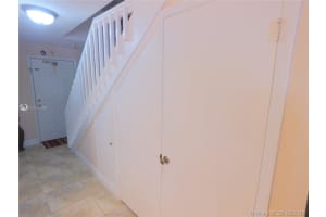 8165 NW 8th St, Miami, FL 33126, Sold 07/31/17