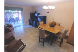 8165 NW 8th St, Miami, FL 33126, Sold 07/31/17