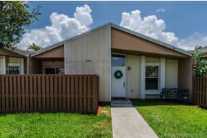 564 Woodgate Cir, Sunrise, FL 33326, Sold 09/21/17