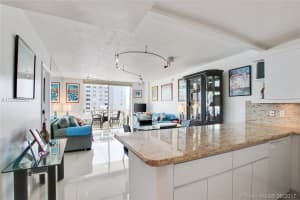 401 Ocean Dr, Miami Beach, FL 33139, Sold 09/22/17