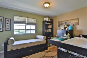 131 NW 2nd Ave, Hallandale Beach, FL 33009, Sold 09/22/17