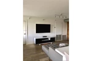 220 Washington Ave #4a, Miami Beach, FL 33139, Sold 08/17/17