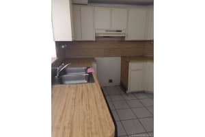 9431 Fontainebleau Blvd, Miami, FL 33172, Sold 03/06/18