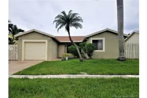 9212 NW 53rd St, Sunrise, FL 33351, Sold 09/06/17