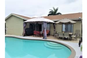 9212 NW 53rd St, Sunrise, FL 33351, Sold 09/06/17