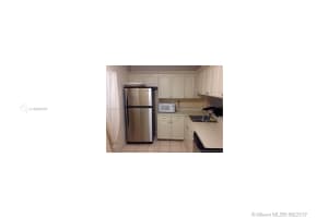 8635 NW 8th St, Miami, FL 33126, Sold 08/07/17