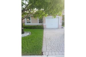 540 NW 129th Way, Pembroke Pines, FL 33028, Sold 08/28/17