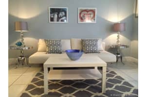 3030 Collins Ave #4e, Miami Beach, FL 33140, Sold 10/23/17