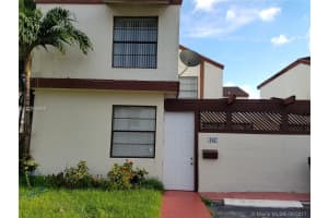487 NW 98th Ct, Miami, FL 33172, Sold 11/30/17
