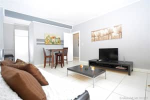 3030 Collins Ave #2c, Miami Beach, FL 33140, Sold 11/06/17