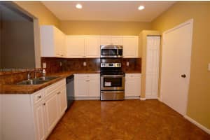 5540 NW 90th Terrace, Sunrise, FL 33351, Sold 08/16/17