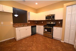 5540 NW 90th Terrace, Sunrise, FL 33351, Sold 08/16/17