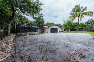 1725 SW 25th Ave, Fort Lauderdale, FL 33312, Sold 08/18/17