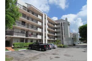 10317 NW 9th St Cir, Miami, FL 33172, Sold 10/27/17