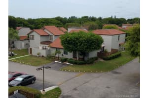 10317 NW 9th St Cir, Miami, FL 33172, Sold 10/27/17