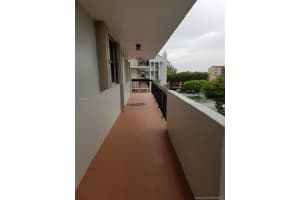 10317 NW 9th St Cir, Miami, FL 33172, Sold 10/27/17