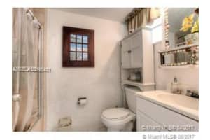 8870 Fontainebleau Blvd, Miami, FL 33172, Sold 08/01/17