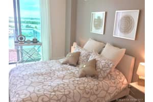 7928 East Dr, North Bay Village, FL 33141, Sold 09/22/17