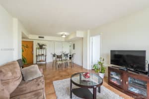 1800 NW 24th Ave, Miami, FL 33125, Sold 08/31/17