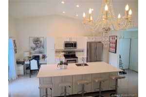 21220 NE 9th Pl, Miami, FL 33179, Sold 10/23/17