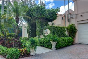 6746 SW 89th Terrace, Miami, FL 33156, Sold 11/15/17