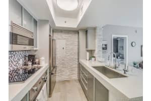 110 Washington Ave, Miami Beach, FL 33139, Sold 10/30/17