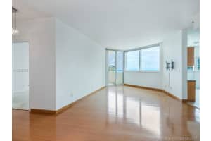 300 South Pointe Dr, Miami Beach, FL 33139, Sold 11/07/17