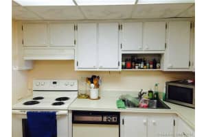 7928 West Dr, North Bay Village, FL 33141, Sold 09/04/18