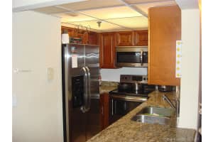 9686 Fontainebleau Blvd, Miami, FL 33172, Sold 08/31/17