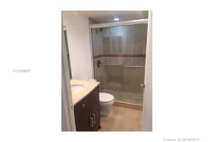 8321 NW 7th St, Miami, FL 33126, Sold 10/05/17