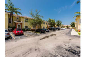 7150 NW 174th Terrace, Hialeah, FL 33015, Sold 08/17/17