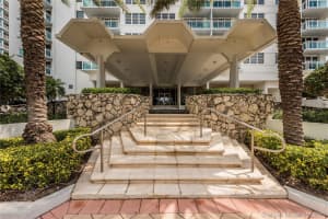 6917 Collins Ave, Miami Beach, FL 33141, Sold 12/05/17