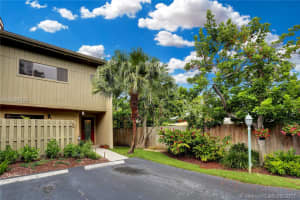 99 NE 17th Ct, Fort Lauderdale, FL 33305, Sold 08/25/17