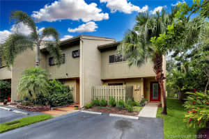 99 NE 17th Ct, Fort Lauderdale, FL 33305, Sold 08/25/17