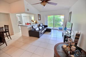 9640 NW 2nd St, Pembroke Pines, FL 33024, Sold 08/24/17
