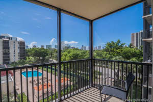 3101 N Country Club Dr, Aventura, FL 33180, Sold 11/30/17