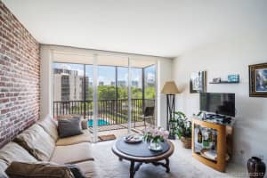 3101 N Country Club Dr, Aventura, FL 33180, Sold 11/30/17