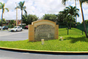 8321 NW 7th St, Miami, FL 33126, Sold 08/22/17