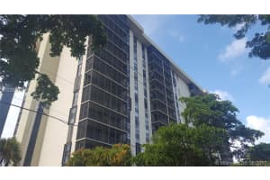 2500 NE 135th St B405, North Miami, FL 33181, Sold 01/30/18