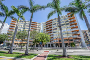2025 NE 164th St, North Miami Beach, FL 33162, Sold 08/01/17