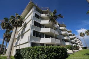 2773 S Ocean Blvd, Palm Beach, FL 33480, Sold 09/26/17