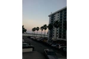 7501 E Treasure Dr #1t, North Bay Village, FL 33141, Sold 02/02/18